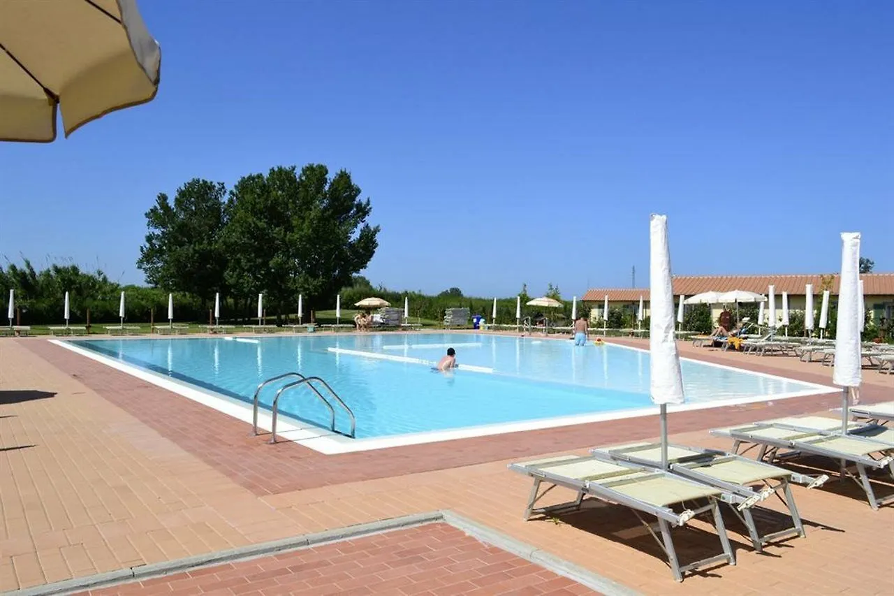 Eden Park Resort Pisa 3*,