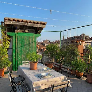 Regina - Romantic Near Rialto , Venice Italy